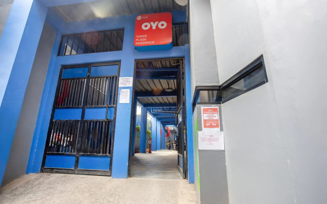 OYO 3728 Tunas Plaza Residence