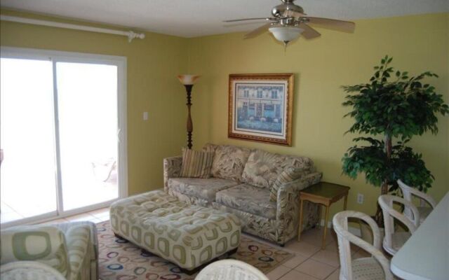 Seacrest 703 by RedAwning