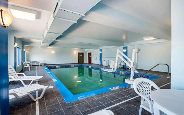 Comfort Inn & Suites Cambridge