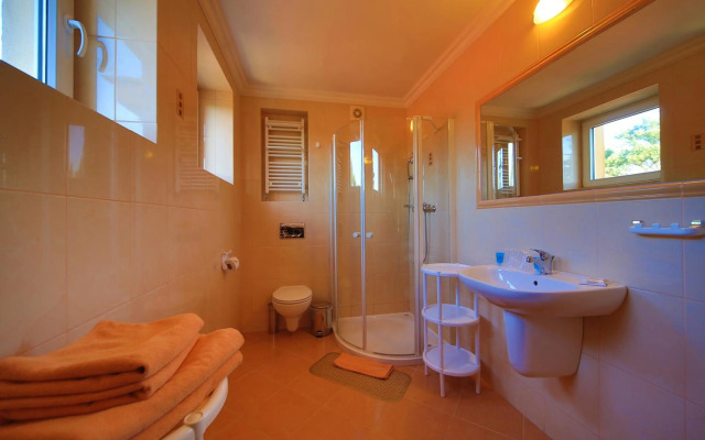 Hotel Polaris III