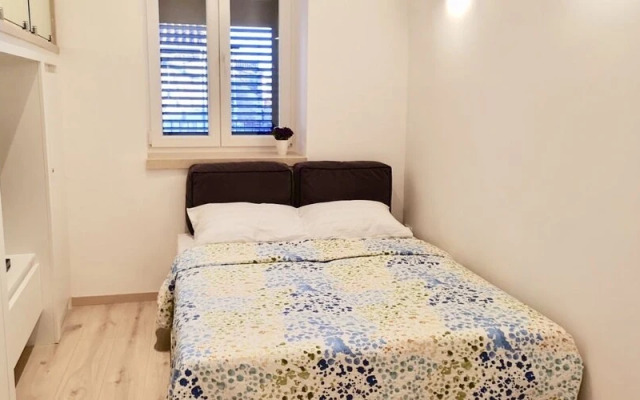 Studio Apt Orchard on Rokova St