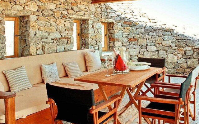 Zinas Villas
