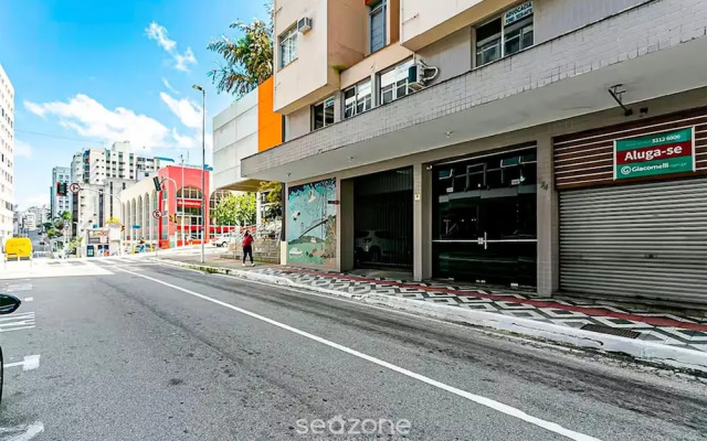 Practical Apt in Downtown 350m SC Museum Cat406