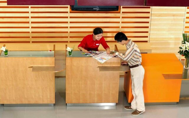 Ibis Hotel (Shanghai Xujiahui)