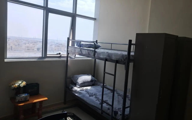 Top House Hostel