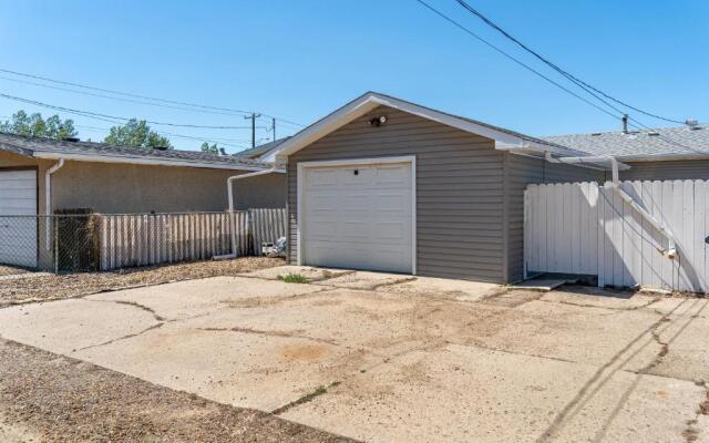 Bahama Breeze I Hot Tub I Pool I 5 Bedroom