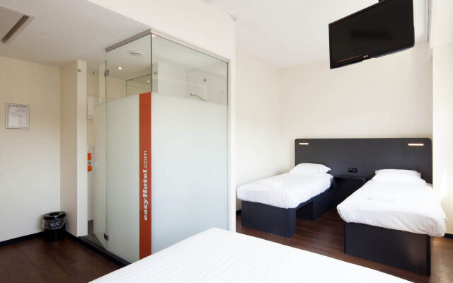 easyHotel The Hague City Centre