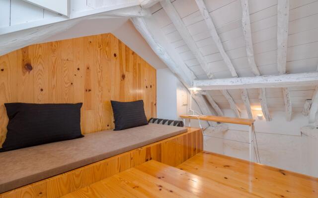 Youropo - The Tower 7F