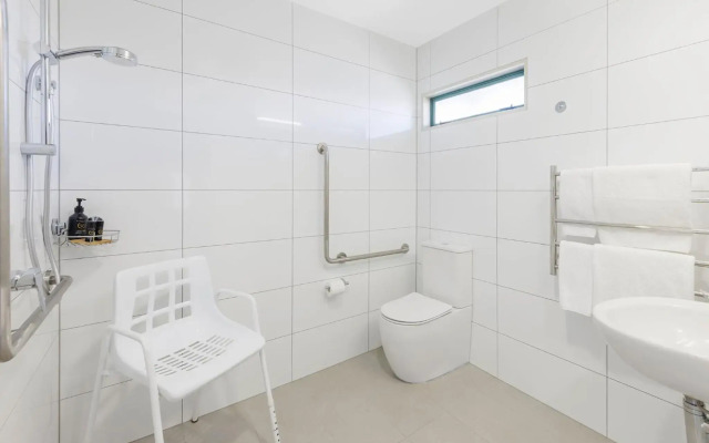 JetPark Hotel Hamilton Airport