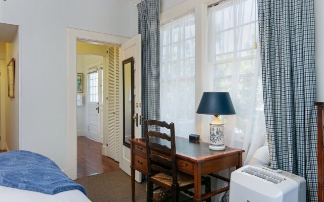 New Listing! The Darcy Suite At De La Vina Inn Studio Bedroom Hotel Room