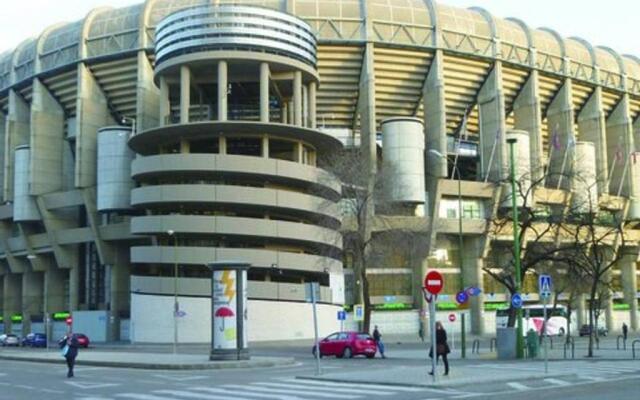 Beautiful Apartment next to Santiago Bernabeu by Batuecas