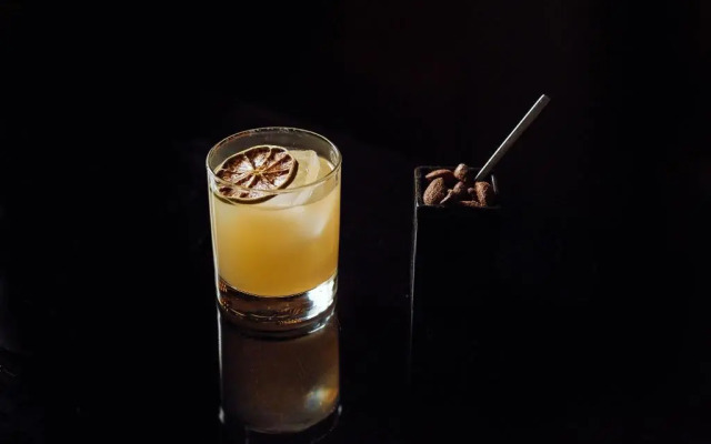 Roomers Frankfurt Central, Autograph Collection