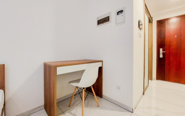 Warm Studio At 38Th Floor Sky House Alam Sutera Apartment – Guest Rooms – Tangerang