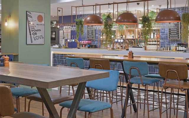 Travelodge Gatwick Airport Central