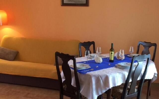 Apartment Anec - 150m from the sea