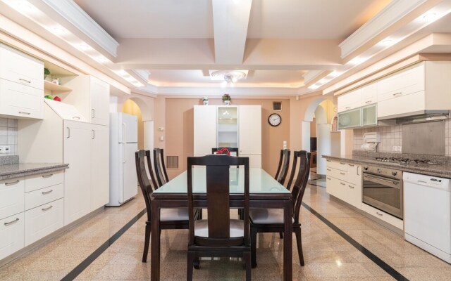 Frido Luxury Villa - 600 Sqm