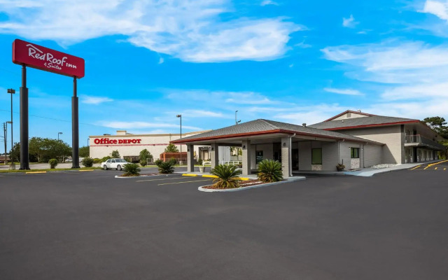 Red Roof Inn & Suites Thomasville