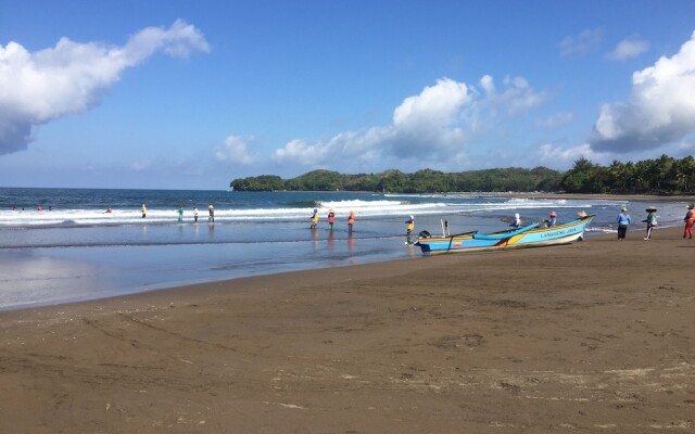 Lagoona Beach Bungalows