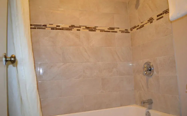 Travelodge by Wyndham Sea-Tac Airport North