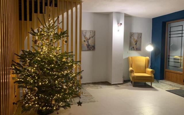 Altitude Guest House Ranca