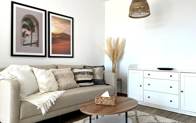 The Palm Apartment - free parking central studio