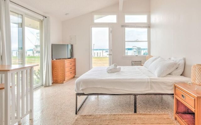 Unit 1 King - Bungalows at Common Ground