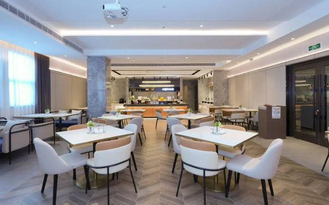 Home Inn Select Hotel (Suzhou High-Tech Zone Science and Technology City Xingyue Li Branch)