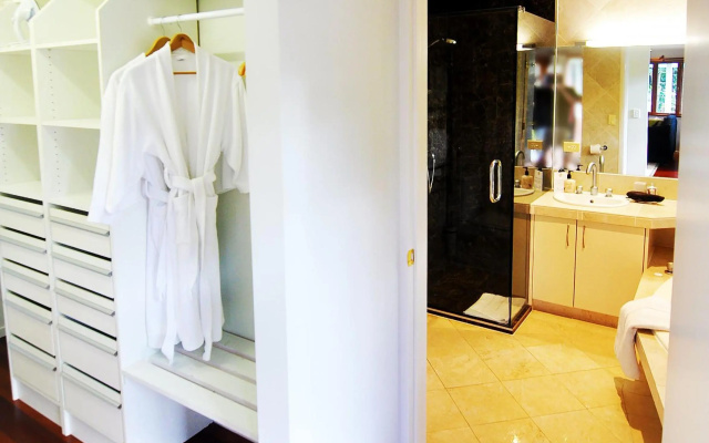 Moon Gate Villa – Guest Rooms – Kerikeri