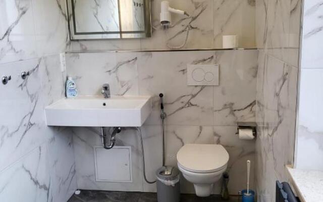 Golden GaPa Central Chalet Apartment 32