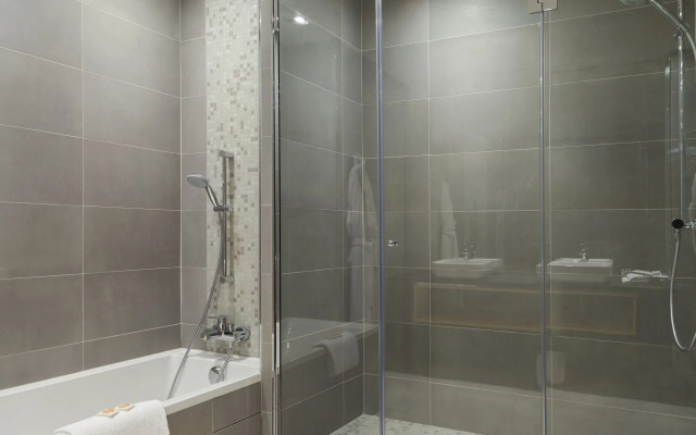 Timhotel Opera Blanche Fontaine