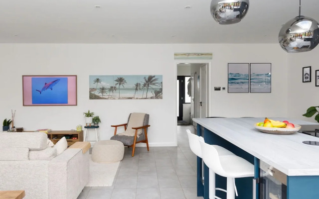 Renovated Home for 8 Canal Walk to Chichester