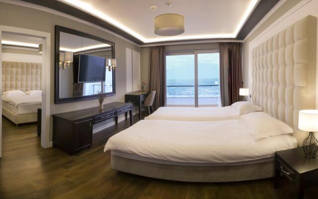 Premium Beach Hotel