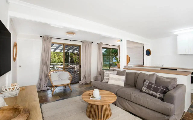 Boho - Pet Friendly - 1 Min Walk to Beach