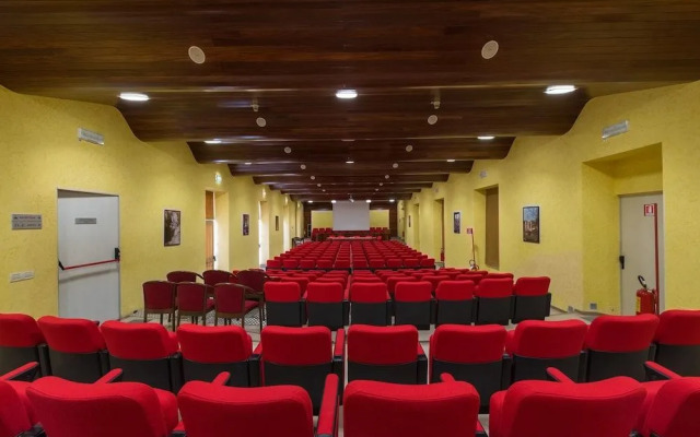 Casa Regina Montis Regalis