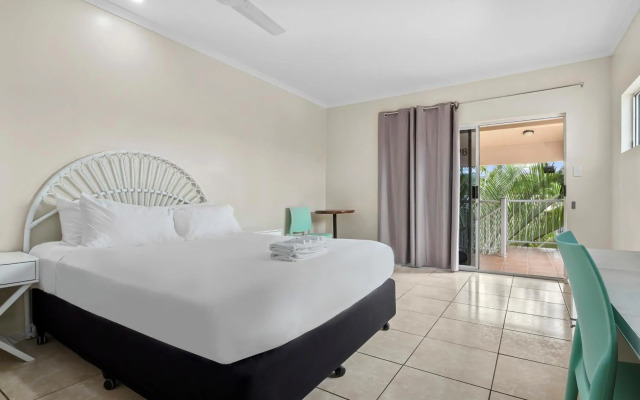 Hotel Tropiq