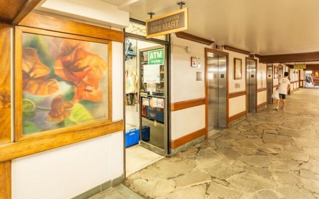 Waikiki Banyan W/ocean Views Free Parking