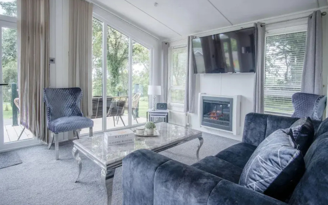 1 Manor Lodge - 3 Bedroom Lodge - Pendine
