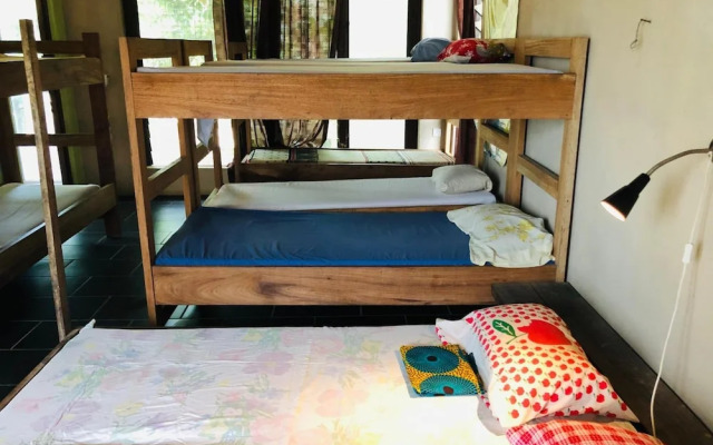 Scorpion Hill Lodge - Hostel