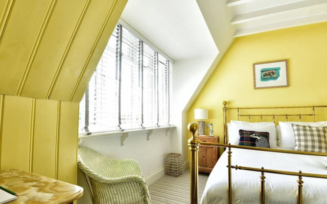 Lulworth Cove Inn
