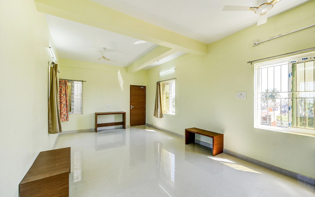 Capital O 86823 Hotel Subhadarsan