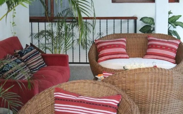 Casa Del Arco Antigua