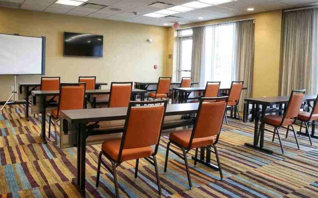 Fairfield Inn & Suites Madison Verona