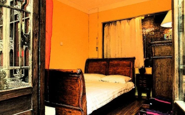 Kelly‘s Courtyard Hotel