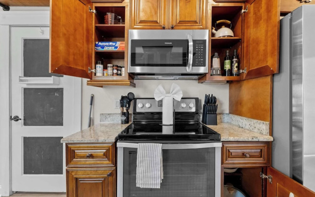 Barefoot Bungalow For 4