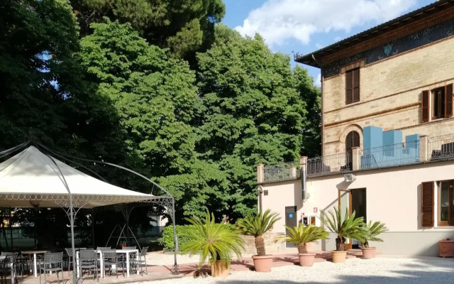 Villa Raffaello Park Hotel