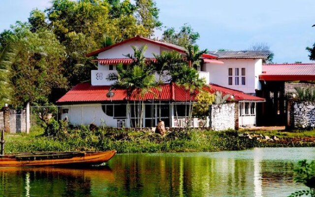 Riverside Hotel Colombo