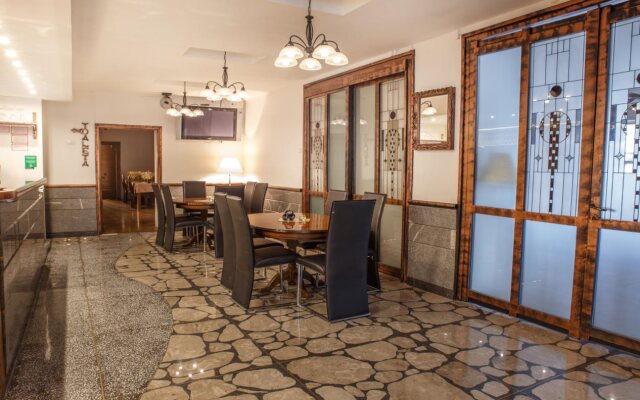 Hotel Dvorec