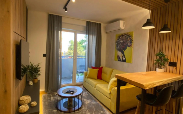 Tesla 8 Apartment