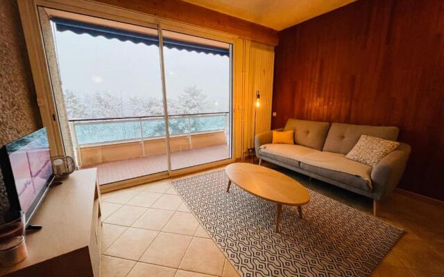 Appartement rénové à 200m de la plage + garage