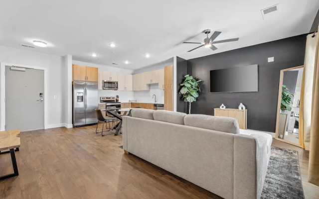 The Celebrity Suite The Gulch